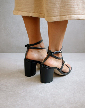 Manhattan Black Sandal