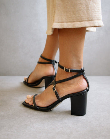 Manhattan Black Sandal