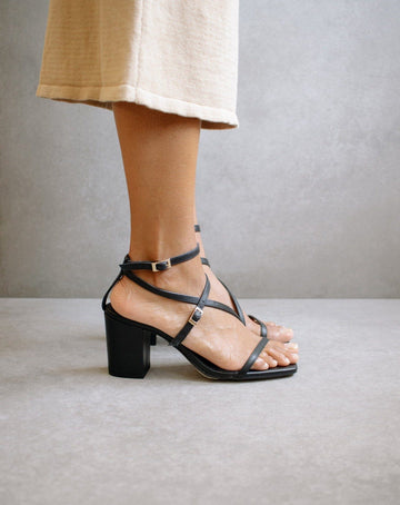 Manhattan Black Sandal