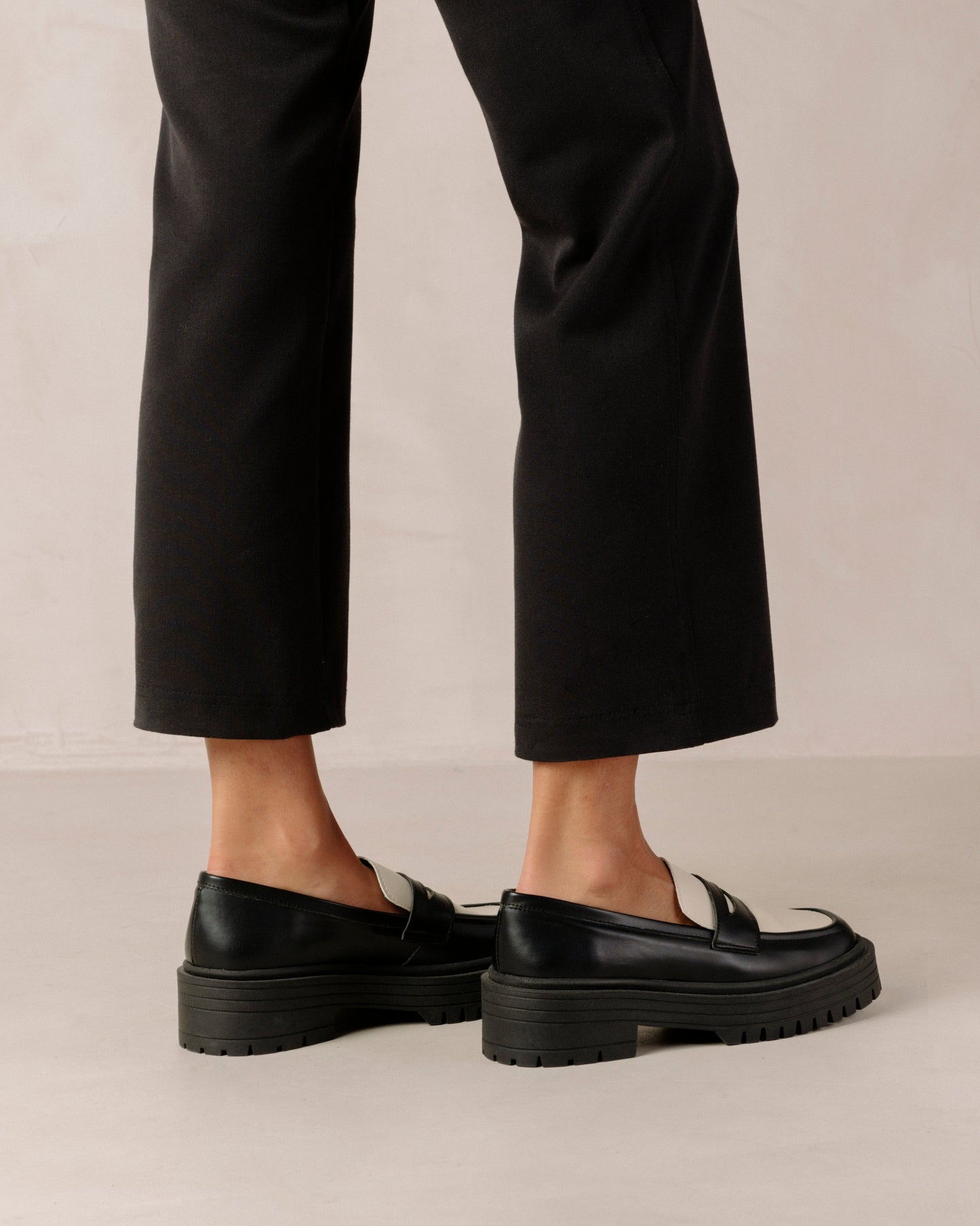 Mask Black White Loafers Svegan