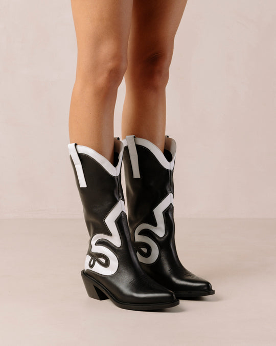 Mount Texas Black White Leather Boots