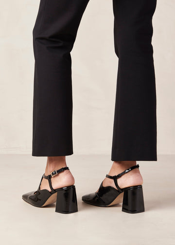 Reggie Onix Black Leather Pumps