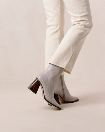 South Lilac Leather Boots ALOHAS