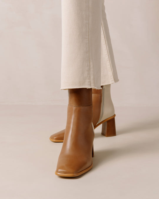 West Bicolor Camel Cream Leather Ankle Boots
