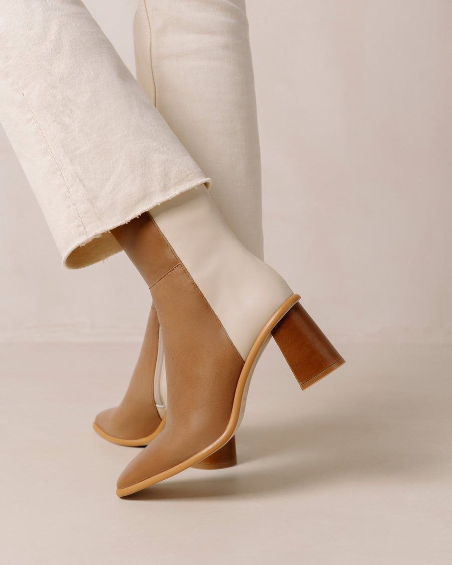 West Bicolor Camel Cream Leather Ankle Boots Ankle Boots ALOHAS