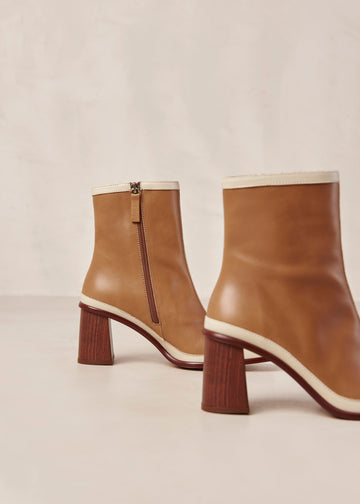 West Retro Camel Cream Leather Boots